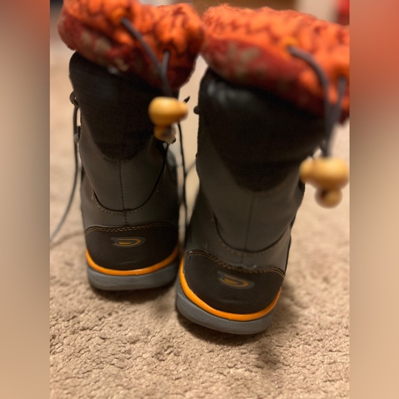 - Dr. Scholls Lace Up Alpine Winter Boots, color: Gray & Orange, Womens 7 … - Picture 3 of 14